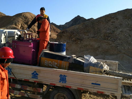 土石方開采石料加工 硬石開采難不倒，頂石機口碑廠家助力高效生產(chǎn)